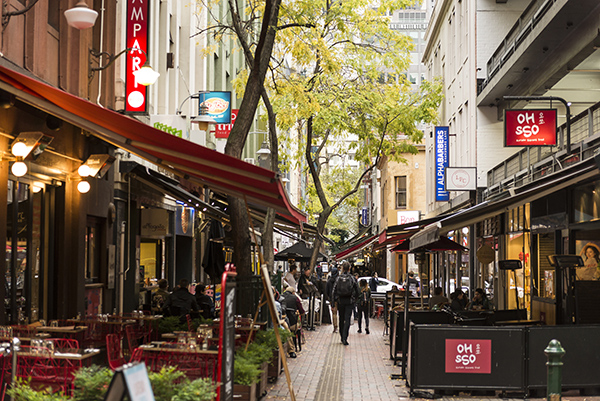 Hardware Lane is where fashion and food meet, and it’s the perfect spot for a bite to eat. Image credit: Visit Victoria