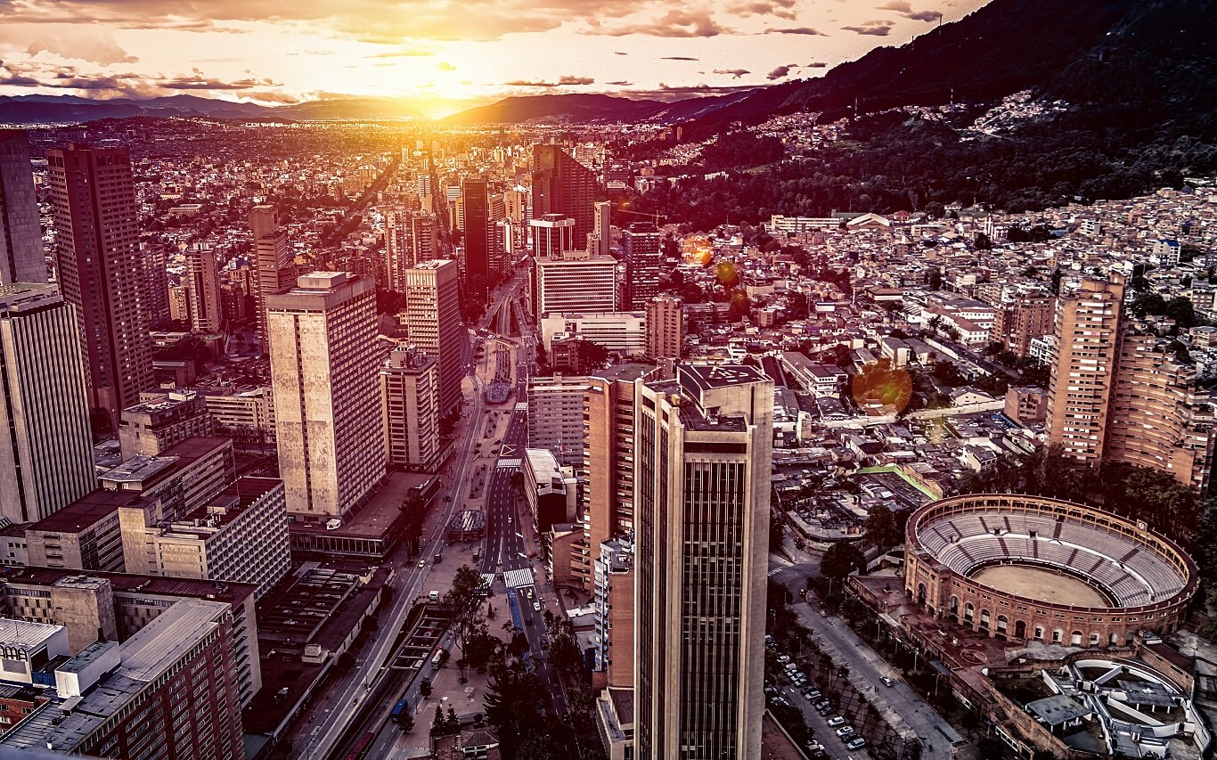 Vista aérea panorâmica do centro de Bogotá, Colômbia