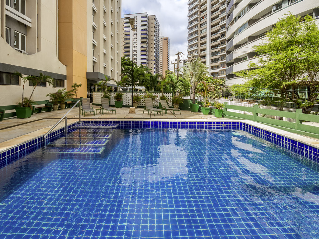The ibis Fortaleza Praia de Iracema hotel is 219 yards (200 m) from Iracema Beach, 5 miles (8 km) from Futuro Beach, 5 miles (8 km) from the convention center, 7.5 miles (12 km) from Fortaleza International Airport and 20 km from the Beach Park resort. With easy access to Avenida Beira Mar and Avenida Monsenhor Tabosa, the hotel's facilities are ideal for both business trips and vacations. It features 171 rooms with free WIFI, a swimming pool, 24-hour bar and a restaurant for breakfast, lunch and dinner.