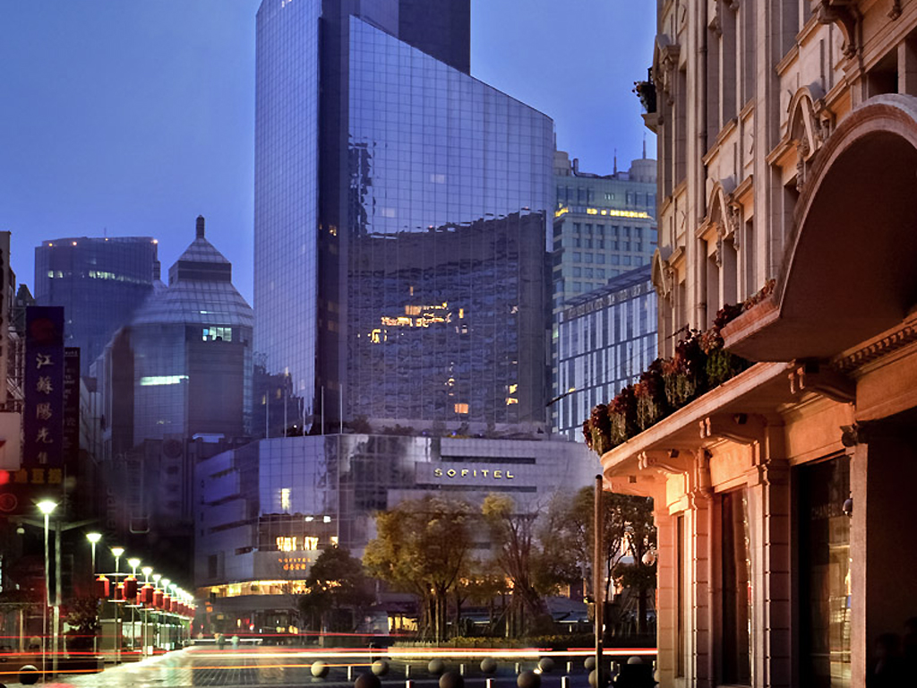 French hospitality, graceful Chinese touches and elegant design blend in exquisite harmony at Sofitel's Nanjing Road hotel, Sofitel Shanghai Hyland.