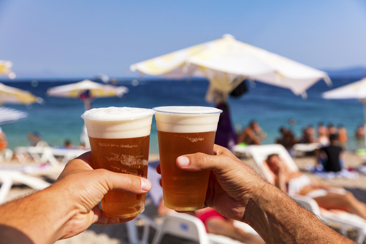 Melhores quiosques no Rio de Janeiro: Brinde de cerveja na praia