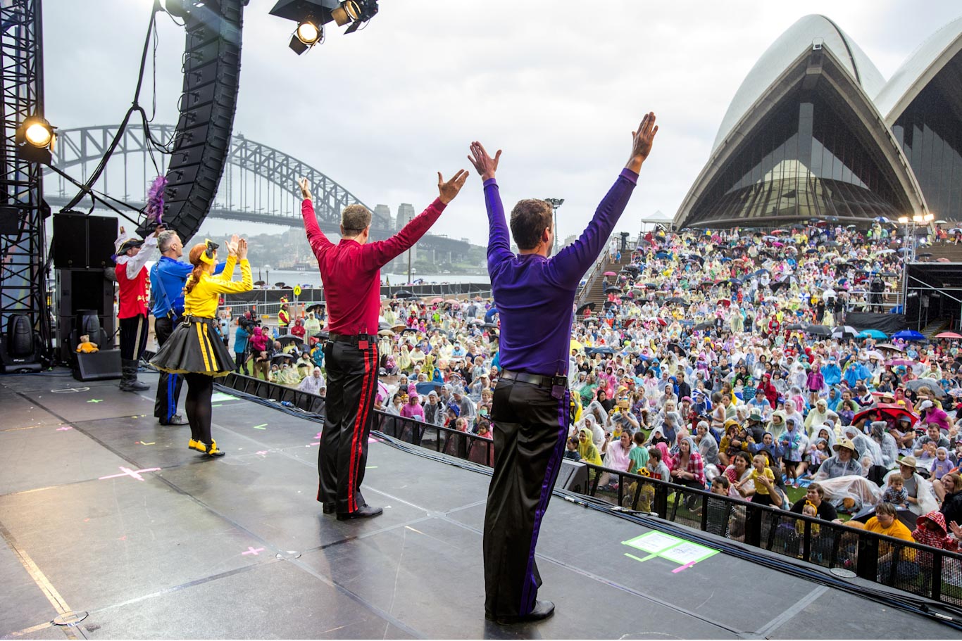 Crowds enjoying the Wiggles Australia Day concert on the forecourt of the Sydney Opera House