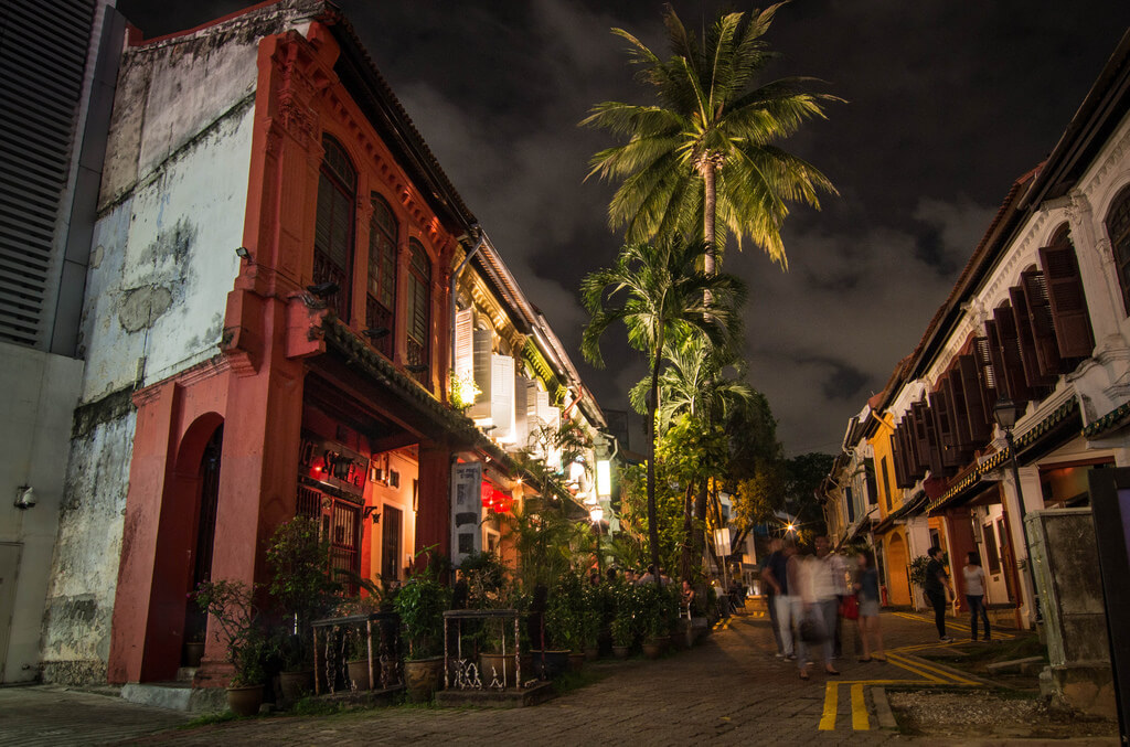 Shophouses have now become hip bars on Emerald Hill. Source: Rob Hurson
